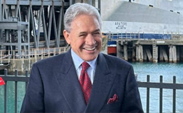 融合配资 中美海运战开打, 新西兰取消韩企项目, 给了特朗普一个“嘴巴子”